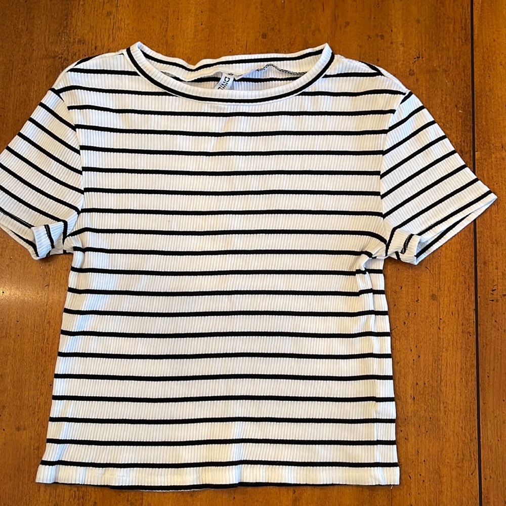 H/M Divided Crop Top